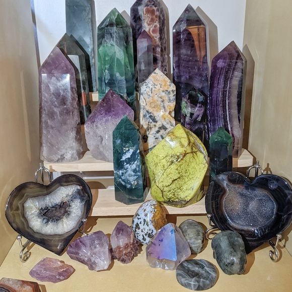 S CRYSTAL MYSTERY BOX ($85-145 retail value) - Picture 9 of 15